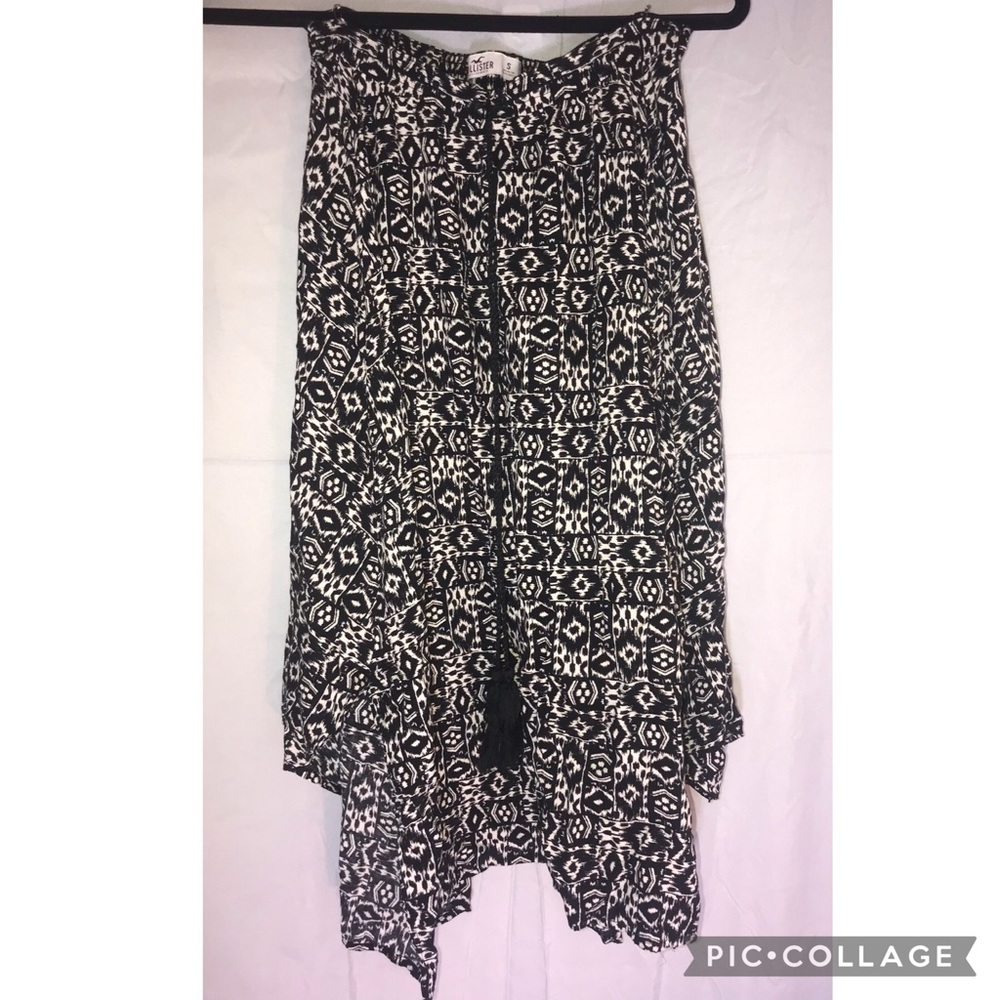Hollister black print handkerchief skirt